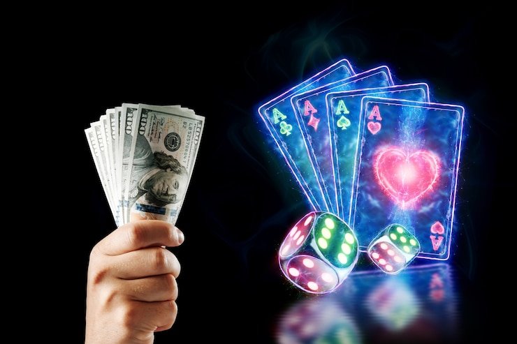 Pengguna memeriksa data penarikan di ponsel